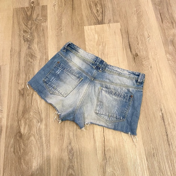 // POOL Jean Shorts - Picture 5 of 6